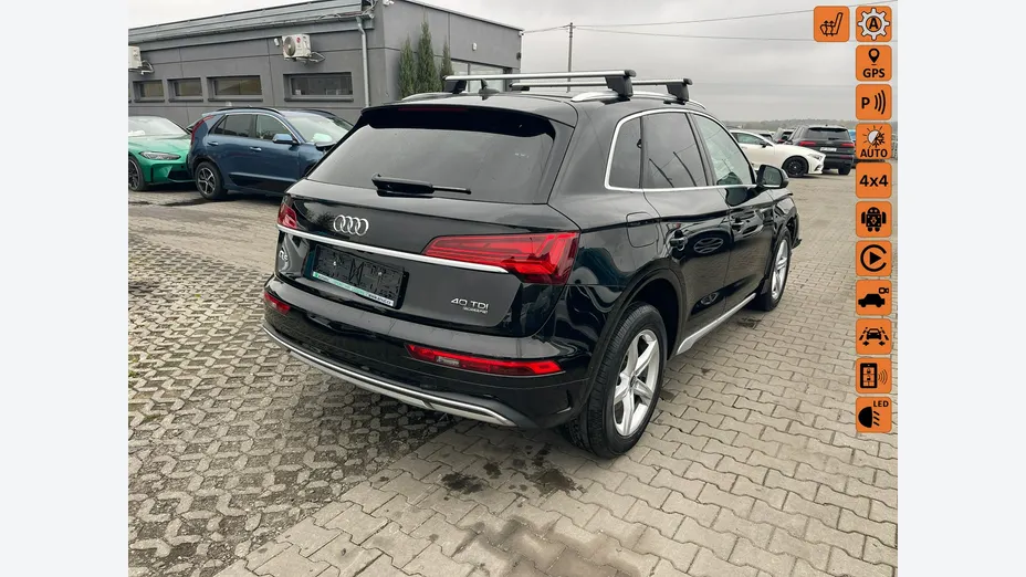 AUDI Q5 -