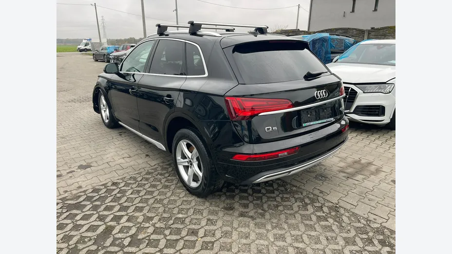 AUDI Q5 -