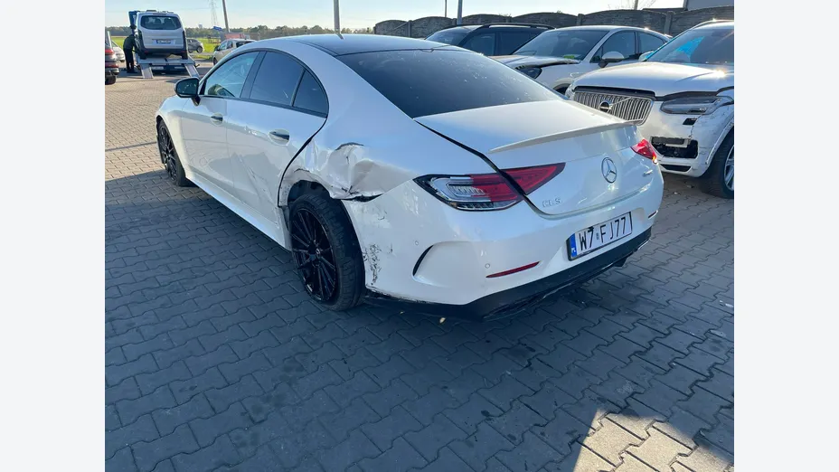 MERCEDES-BENZ CLS -