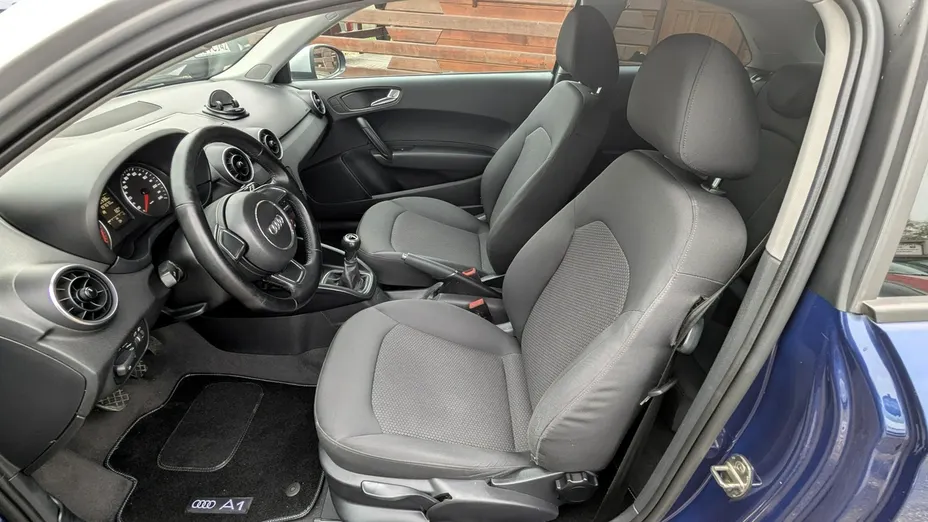 AUDI A1 -