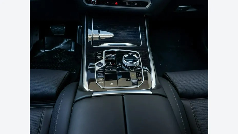 BMW X7 -