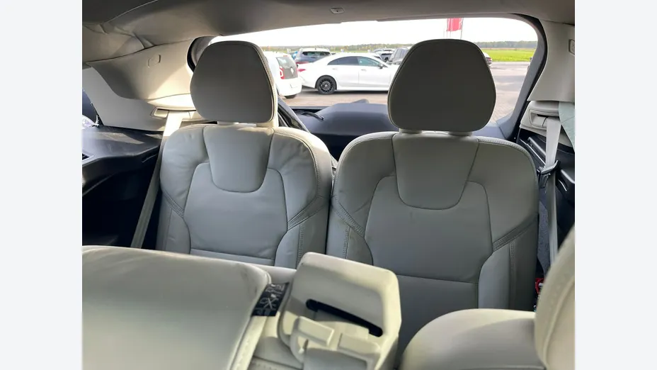 VOLVO XC90 -