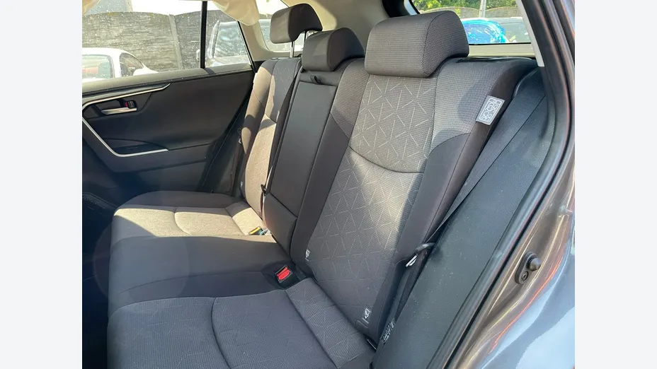 TOYOTA RAV4 -