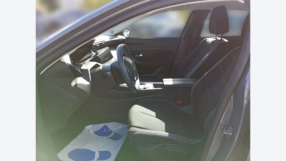 PEUGEOT 308 -