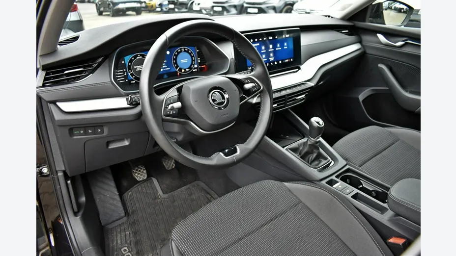 SKODA Octavia -
