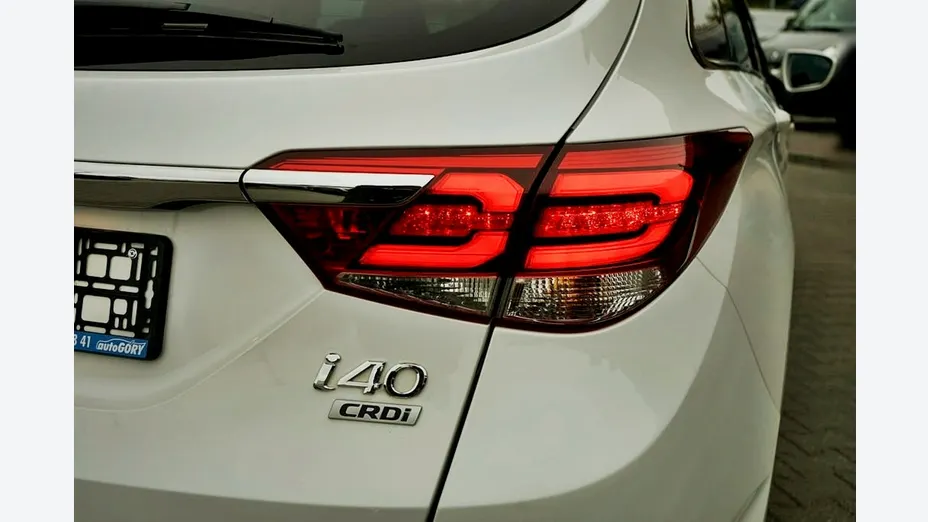 HYUNDAI i40 -