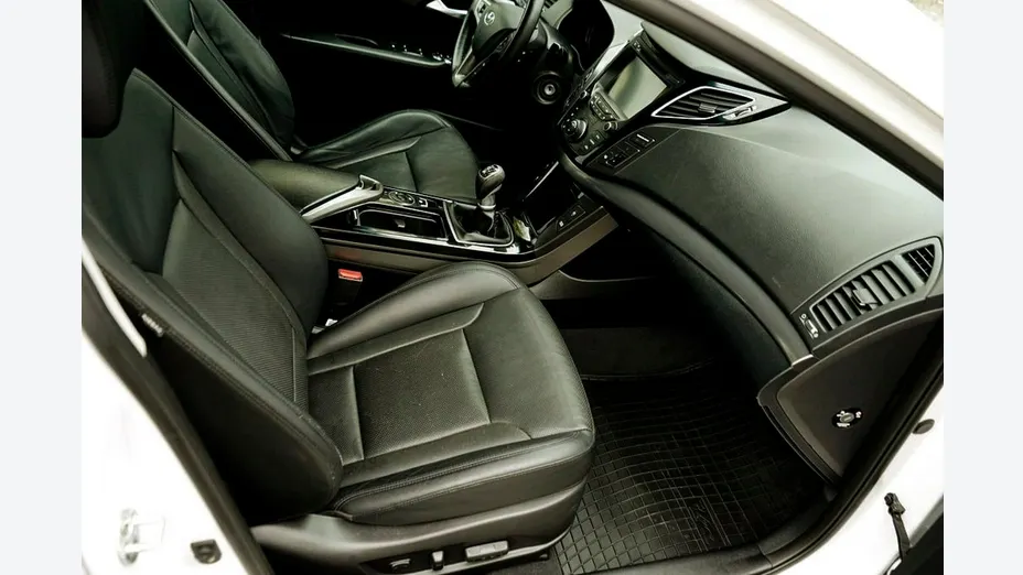 HYUNDAI i40 -