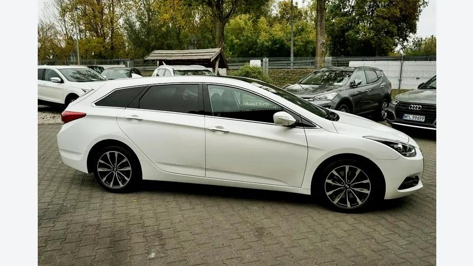 HYUNDAI i40 -