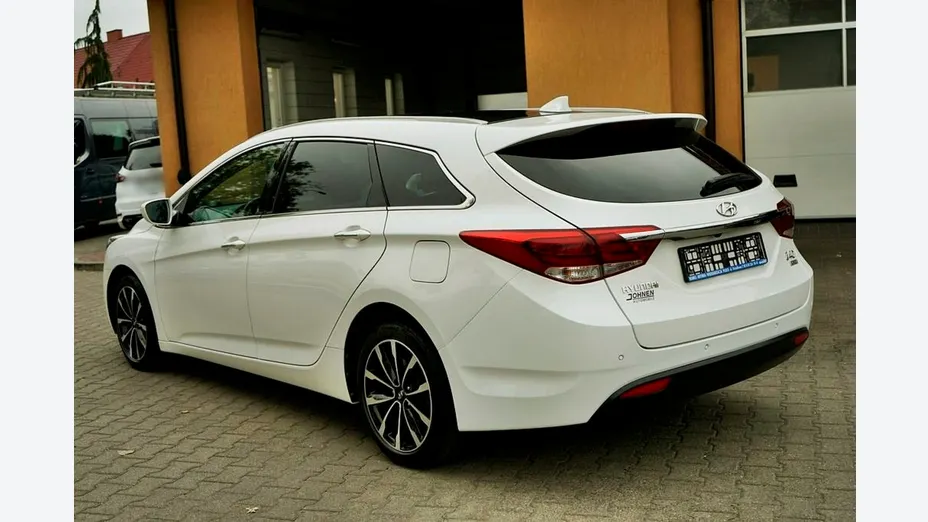 HYUNDAI i40 -