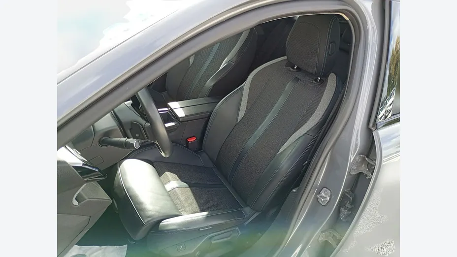 PEUGEOT 308 -