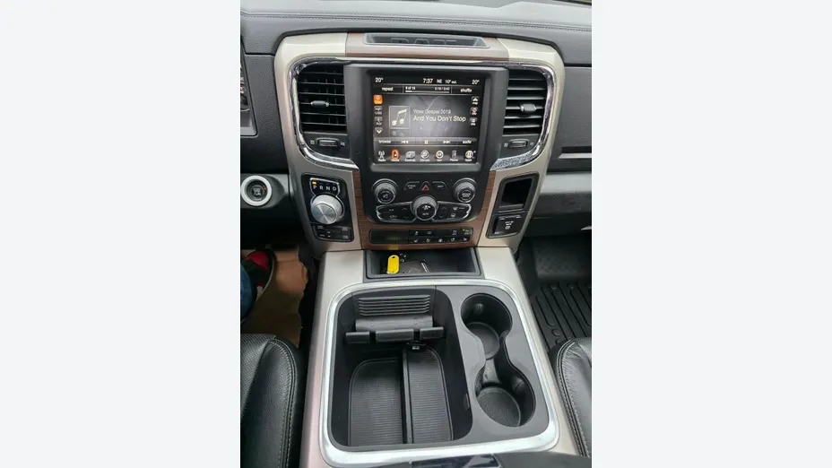 RAM 1500 -
