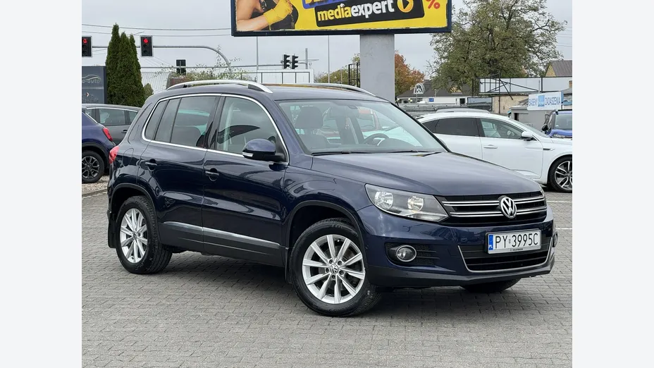 VOLKSWAGEN Tiguan -