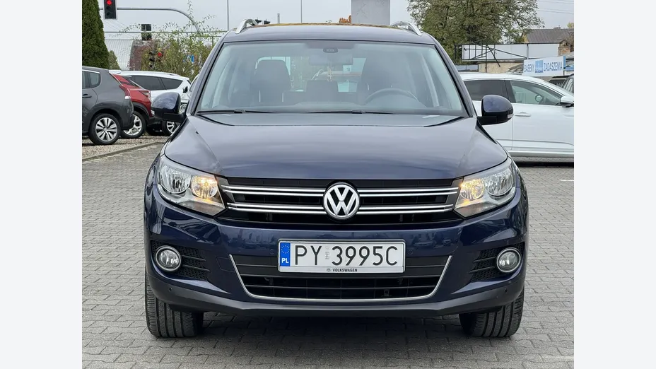 VOLKSWAGEN Tiguan -