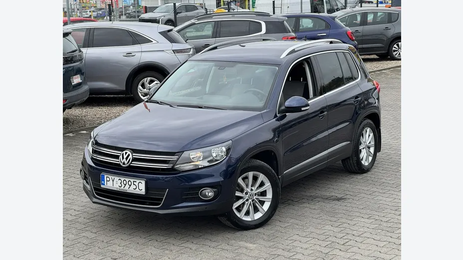 VOLKSWAGEN Tiguan -