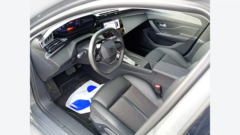 PEUGEOT 308 -