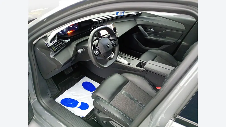 PEUGEOT 308 -