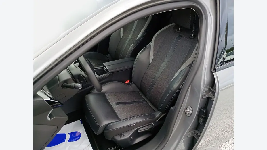 PEUGEOT 308 -