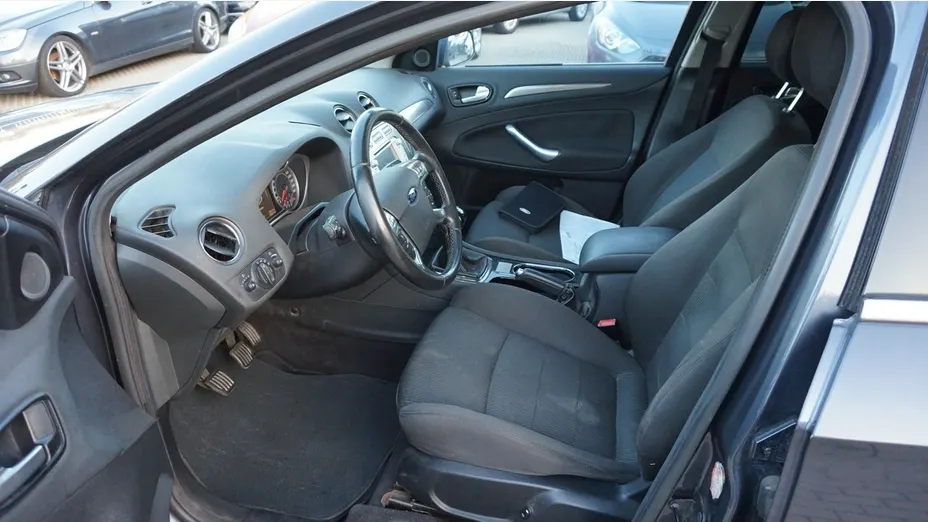 FORD Mondeo -