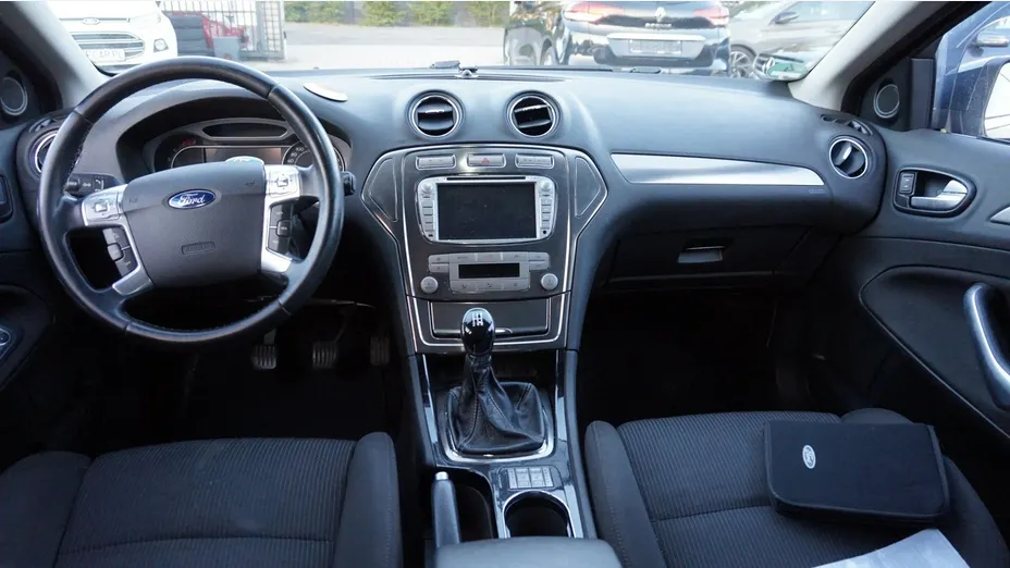 FORD Mondeo -
