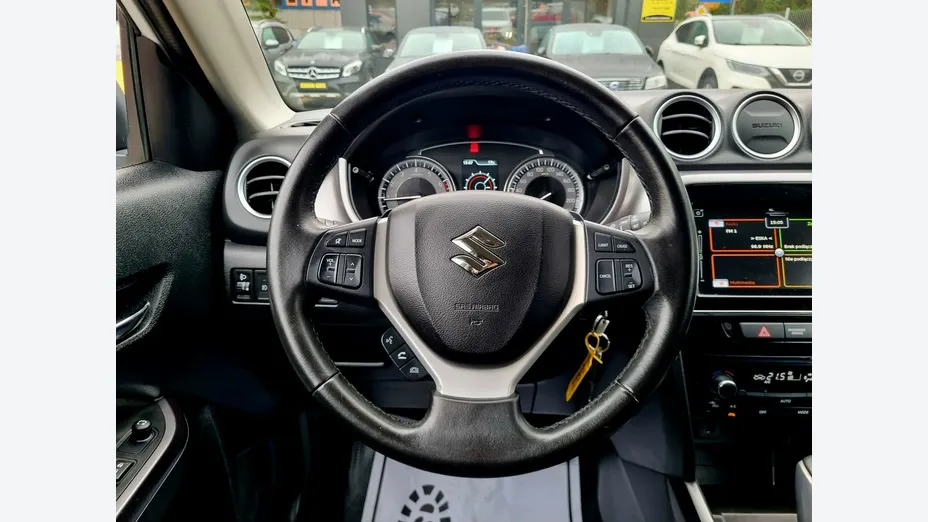 SUZUKI Vitara -