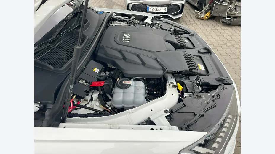 AUDI Q7 -
