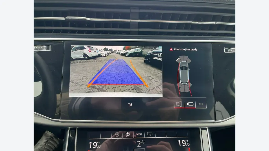 AUDI Q7 -