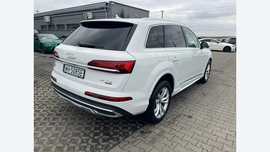 AUDI Q7 -