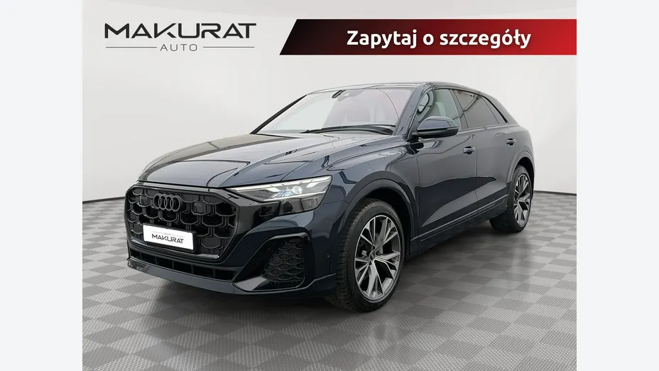 AUDI Q8 -