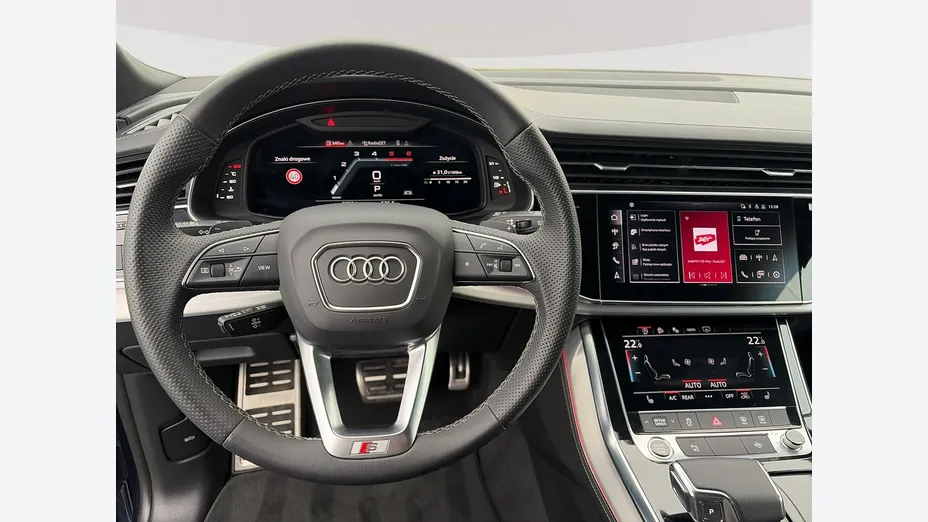 AUDI Q8 -