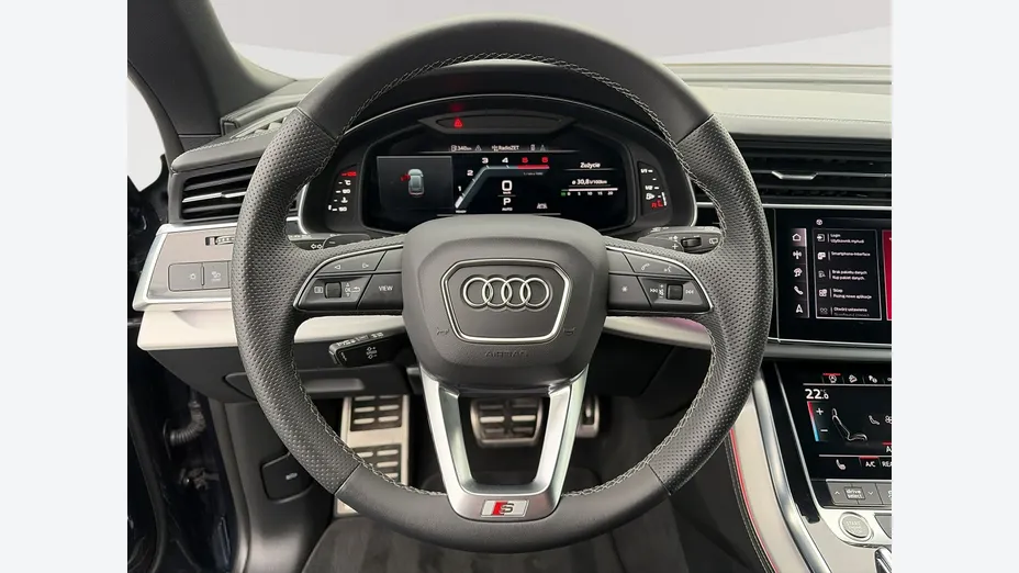 AUDI Q8 -
