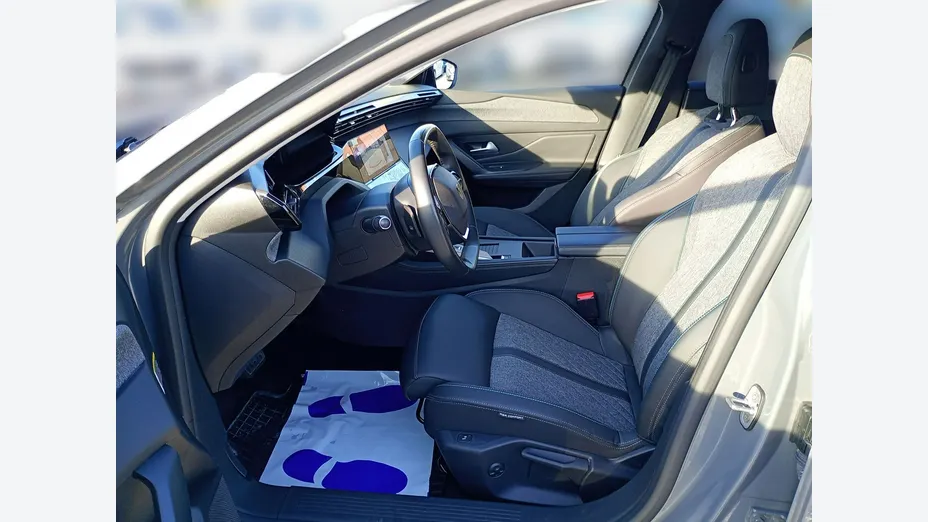 PEUGEOT 408 -