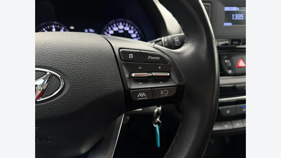 HYUNDAI i30 -