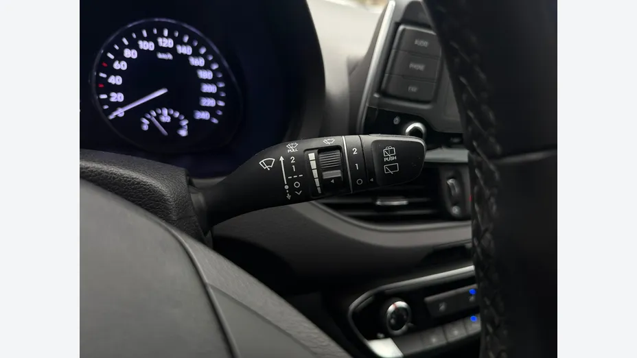 HYUNDAI i30 -