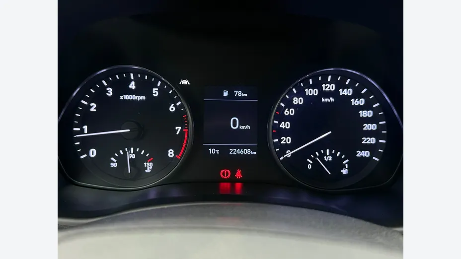 HYUNDAI i30 -