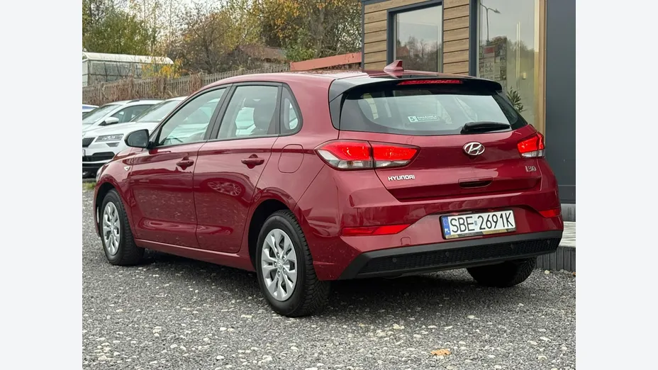 HYUNDAI i30 -