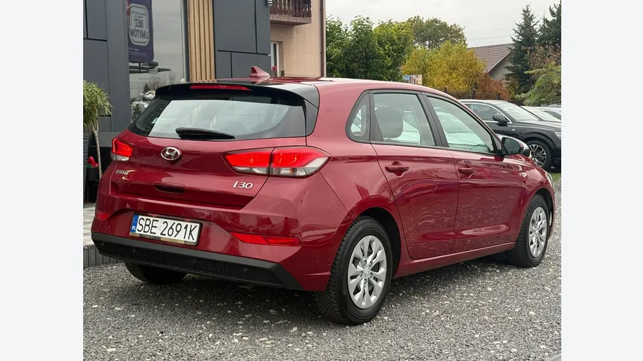 HYUNDAI i30 -