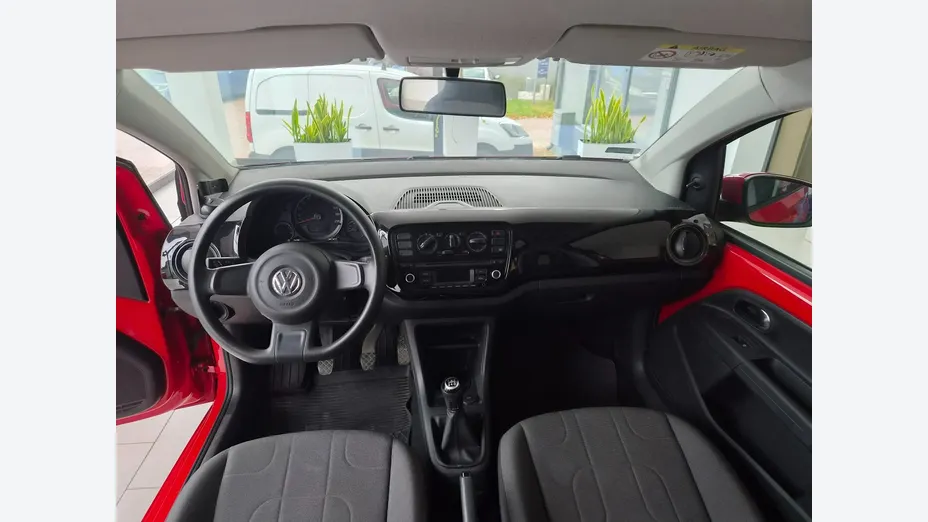 VOLKSWAGEN up! -