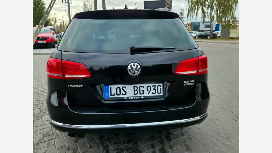 VOLKSWAGEN Passat -