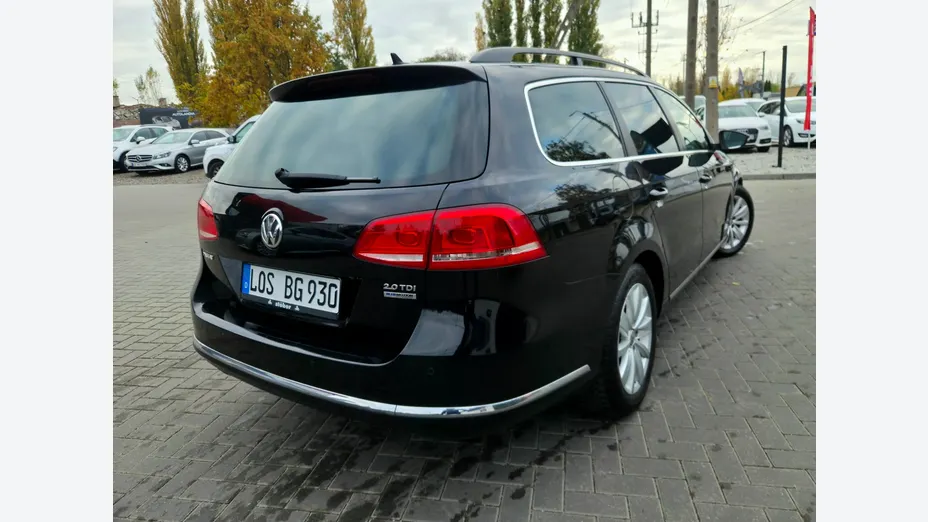 VOLKSWAGEN Passat -