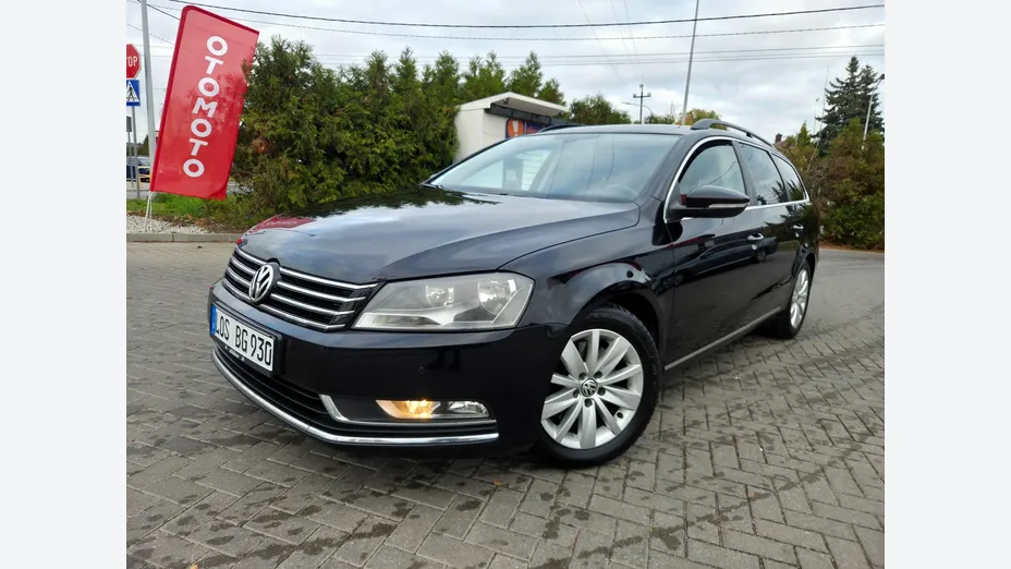 VOLKSWAGEN Passat -