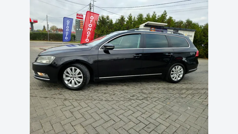 VOLKSWAGEN Passat -