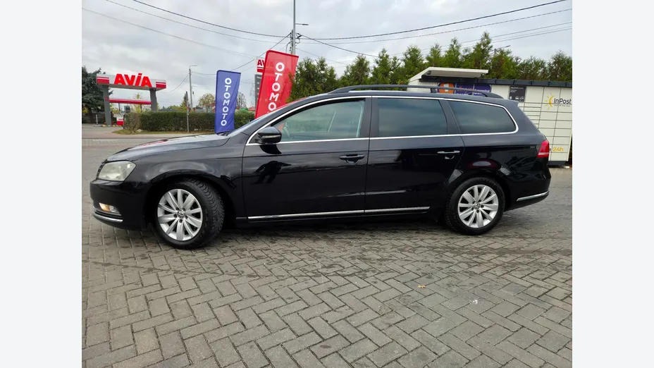 VOLKSWAGEN Passat -