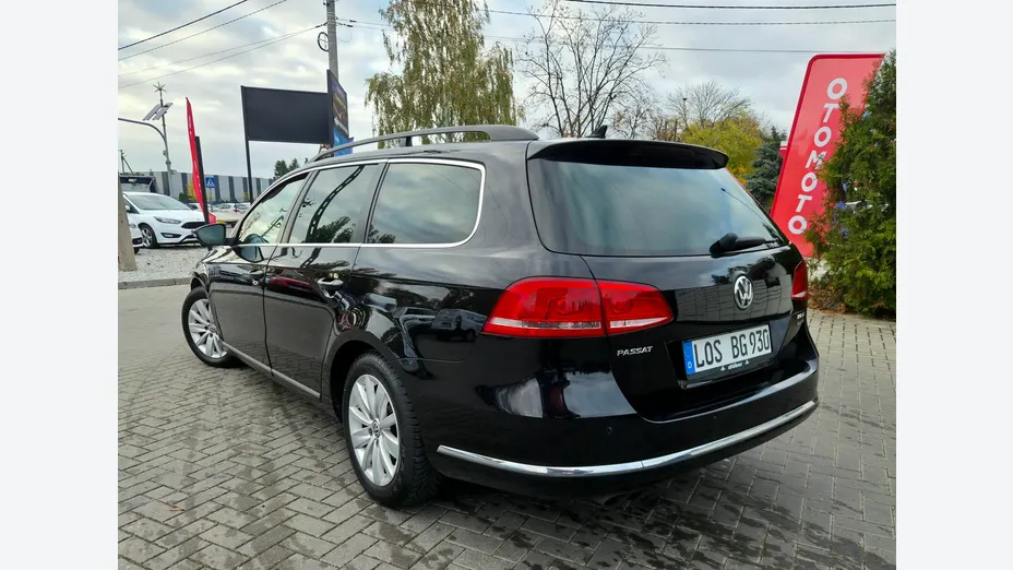VOLKSWAGEN Passat -