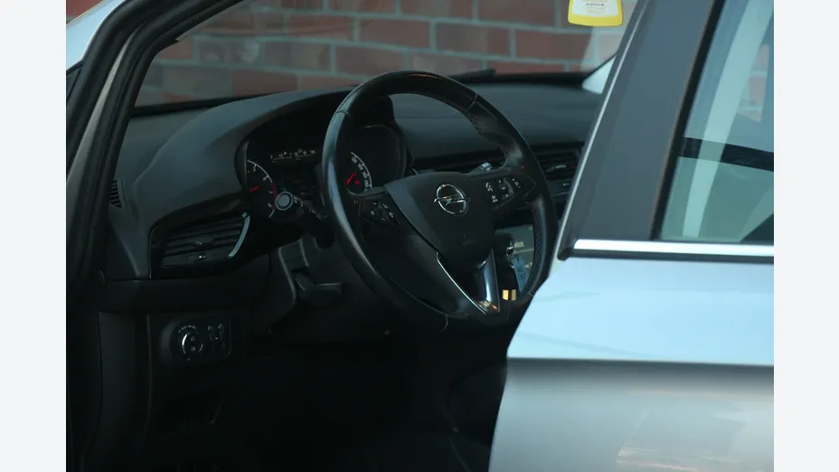OPEL Corsa -
