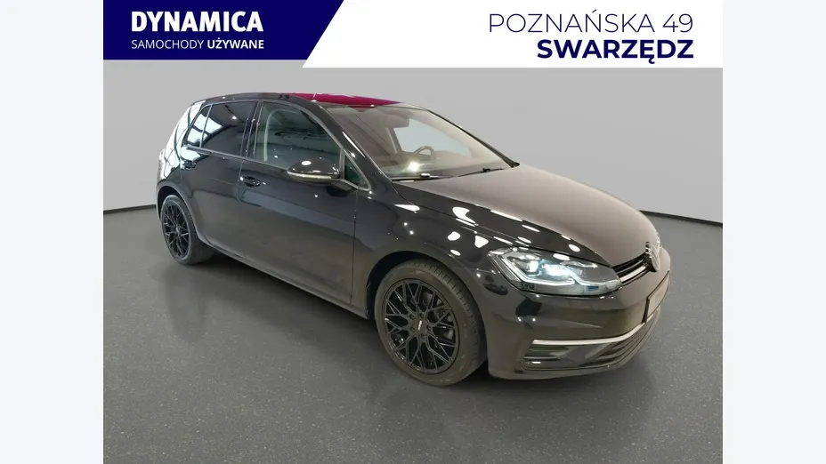 VOLKSWAGEN Golf -