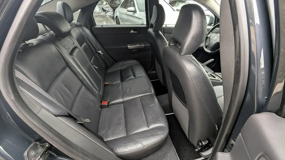 VOLVO S40 -