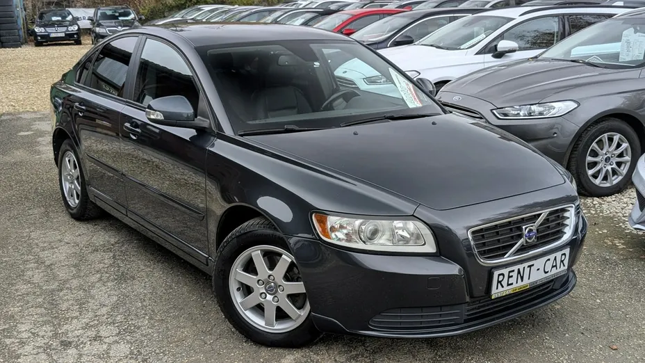 VOLVO S40 -