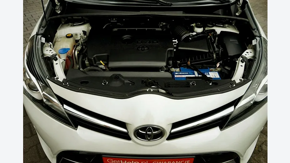 TOYOTA Verso -