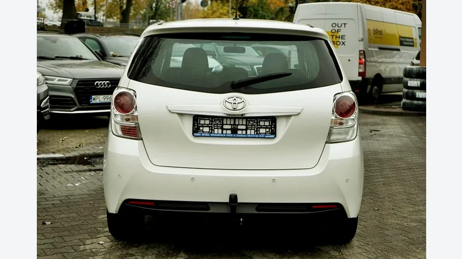TOYOTA Verso -