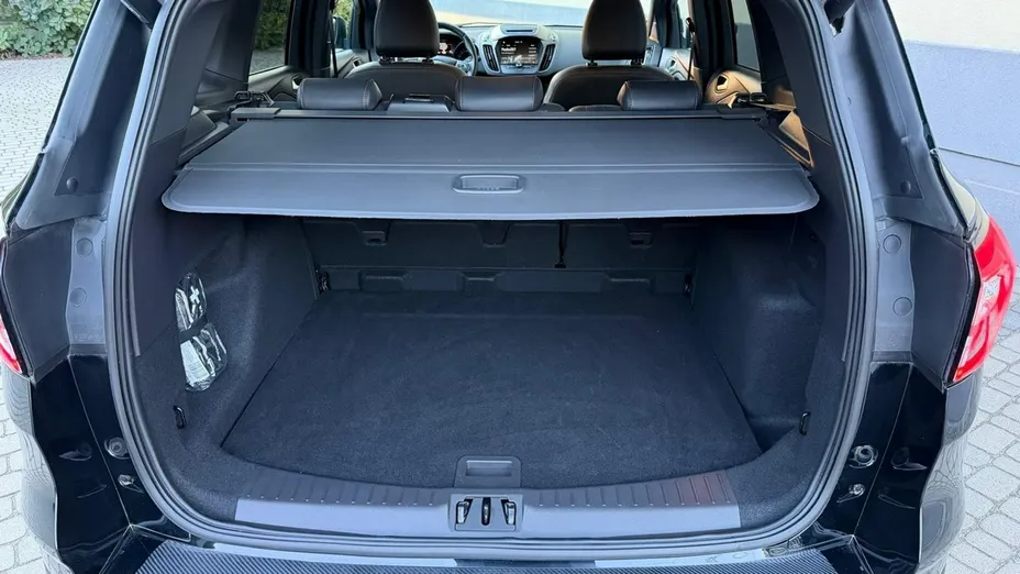 FORD Kuga -